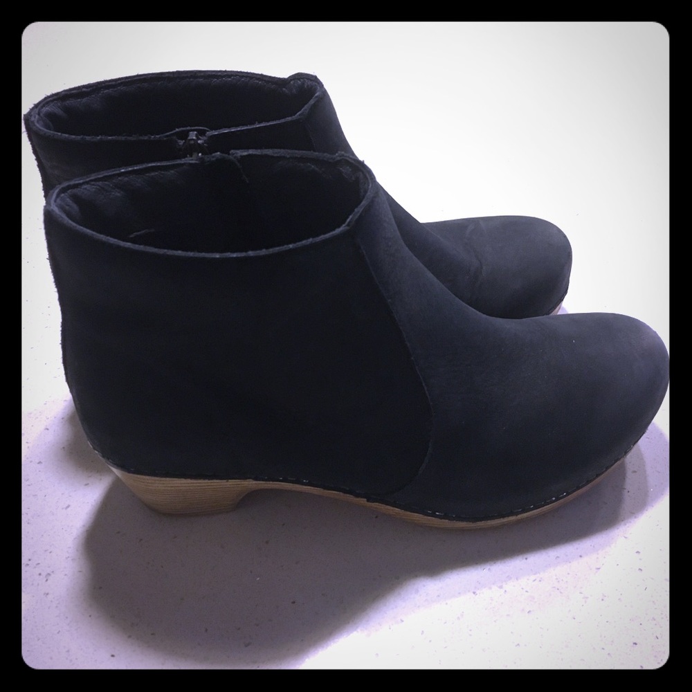 Dansko Maria Black Nubuck Ankle Boots 39